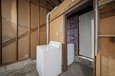 $3,050 | 472 South Ocean Avenue, Patchogue, NY 11772