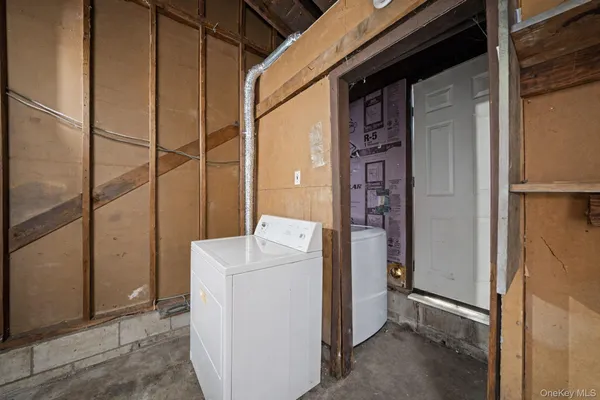 $3,050 | 472 South Ocean Avenue, Patchogue, NY 11772