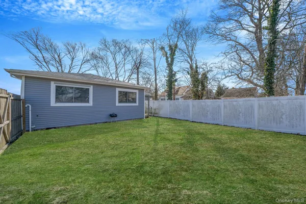 $3,050 | 472 South Ocean Avenue, Patchogue, NY 11772