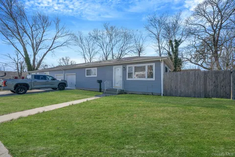 $3,050 | 472 South Ocean Avenue, Patchogue, NY 11772