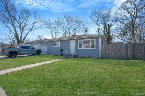 $3,050 | 472 South Ocean Avenue, Patchogue, NY 11772