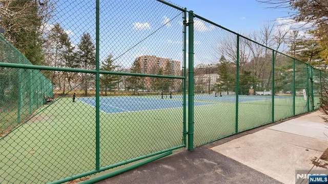 $4,250 | 605 Thornton Court, Unit T605, Edgewater, NJ 07020