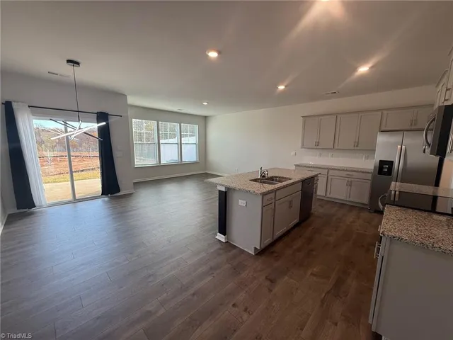 $1,725 | 1563 Amberview Lane, Kernersville, NC 27284