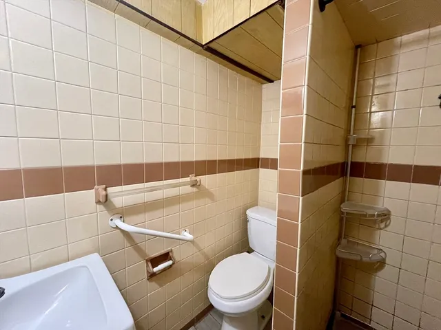 $3,700 | 226-226 Nevada Street, Unit 226, Newton, MA 02460