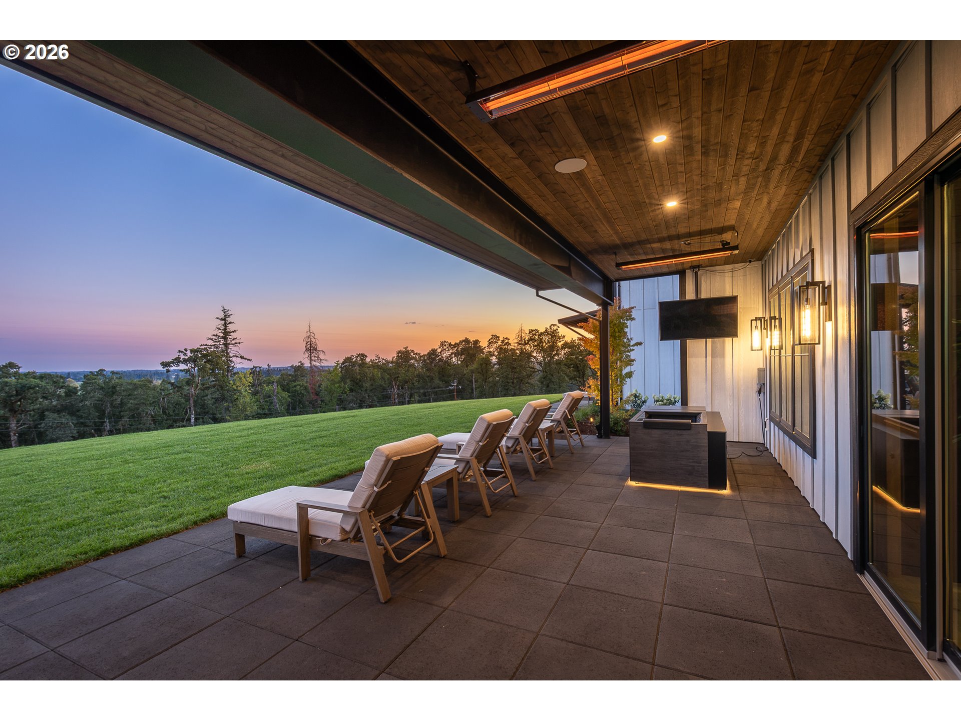 527 Southwest Hoffman Road West Linn, OR 97068 - Photo 47 of 48 Gallery Image 47