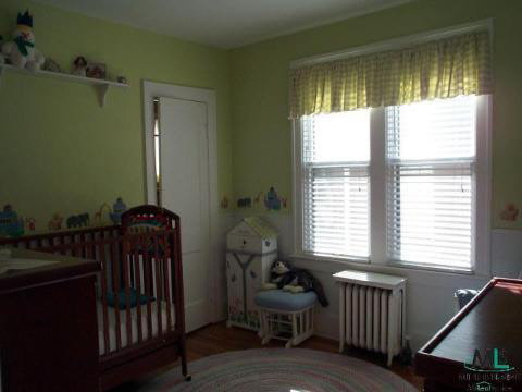 1420 Nottingham Road Grosse Pointe, MI 48230 - Photo 9 of 9 708647-8.JPG