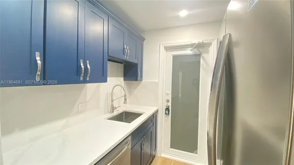 $529,000 | 255 Sunrise Drive, Unit 107, Key Biscayne, FL 33149
