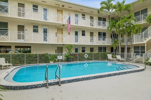$529,000 | 255 Sunrise Drive, Unit 107, Key Biscayne, FL 33149
