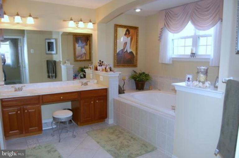 11308 Riverview Road Fort Washington, MD 20744 - Photo 15 of 20 Bath #2