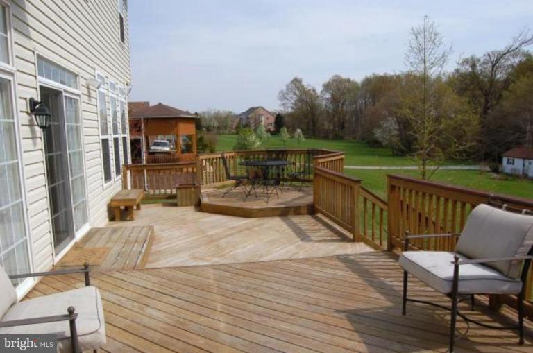 11308 Riverview Road Fort Washington, MD 20744 - Photo 10 of 20 Deck