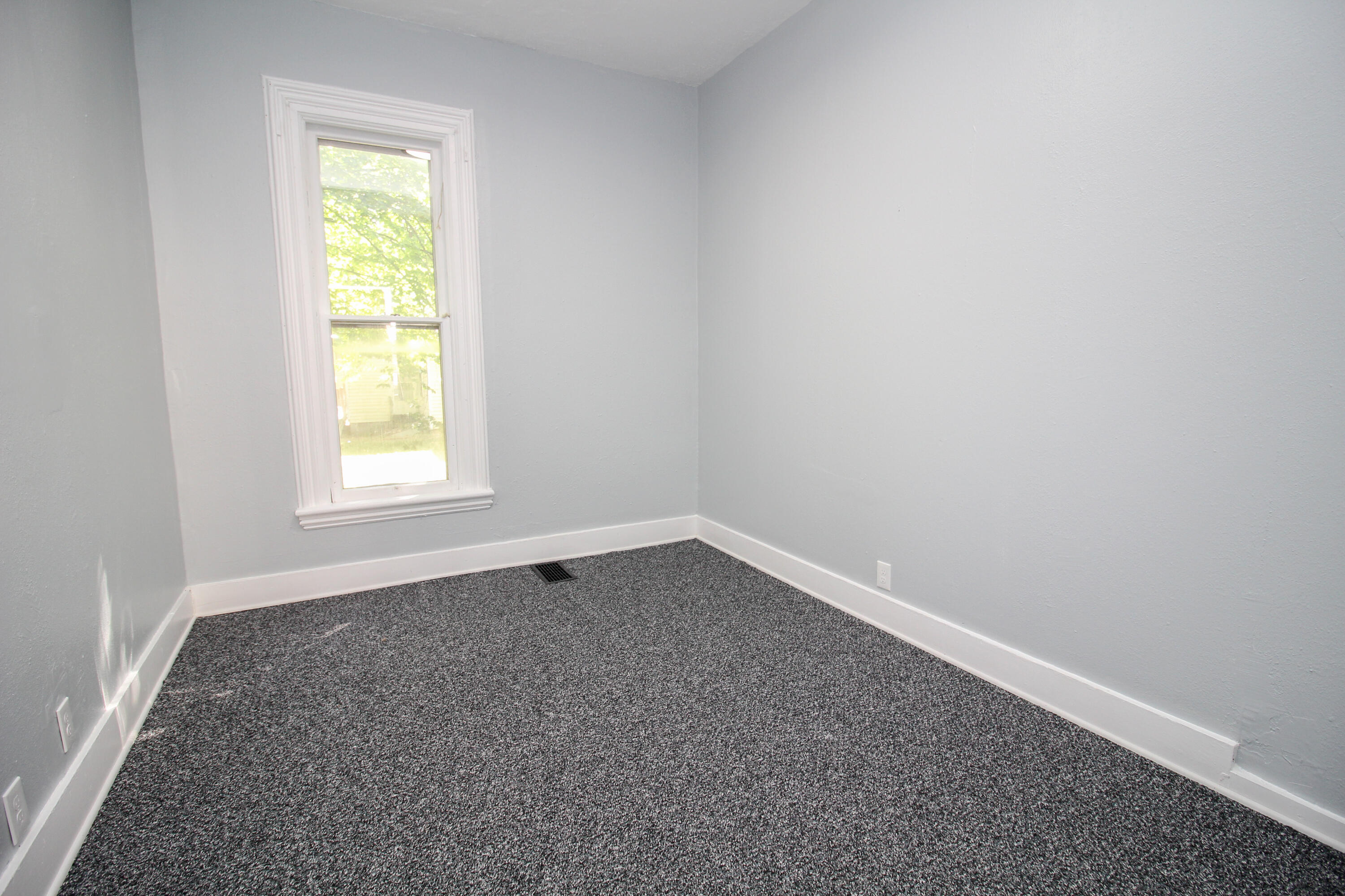 310 South Constantine Street Three Rivers, MI 49093 - Photo 20 of 33 Constantine-32