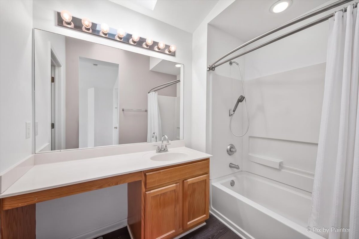 1040 Key Largo Drive Romeoville, IL 60446 - Photo 12 of 27 Gallery Image 12