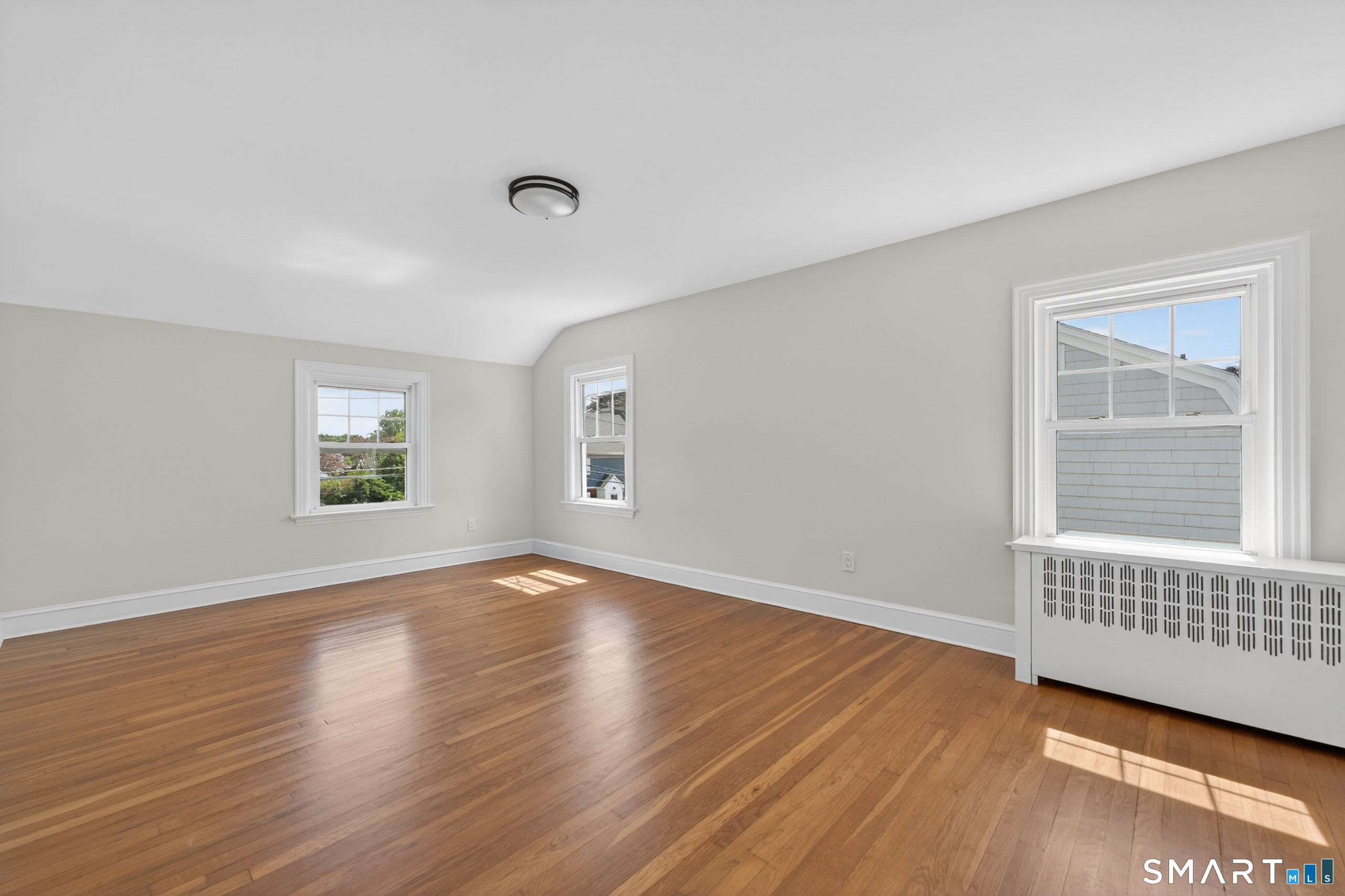 55 Woodlawn Road New London, CT 06320 - Photo 20 of 36