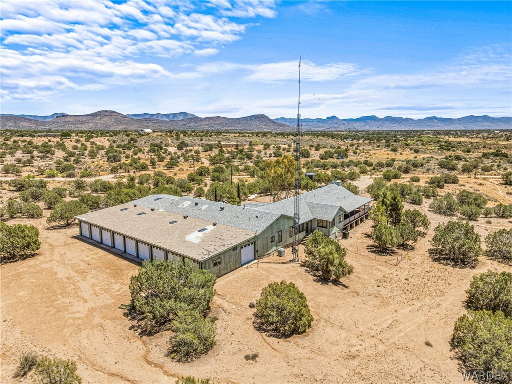2401 North Stephan Road Kingman, AZ 86401 - Photo 6 of 92 a view of a city with an ocean beach