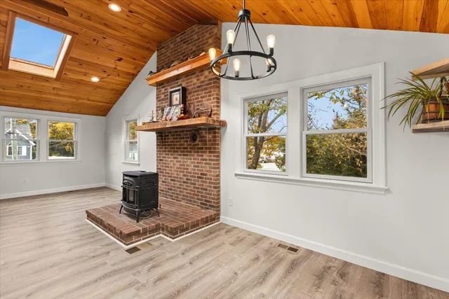 a view of a storage & utility room