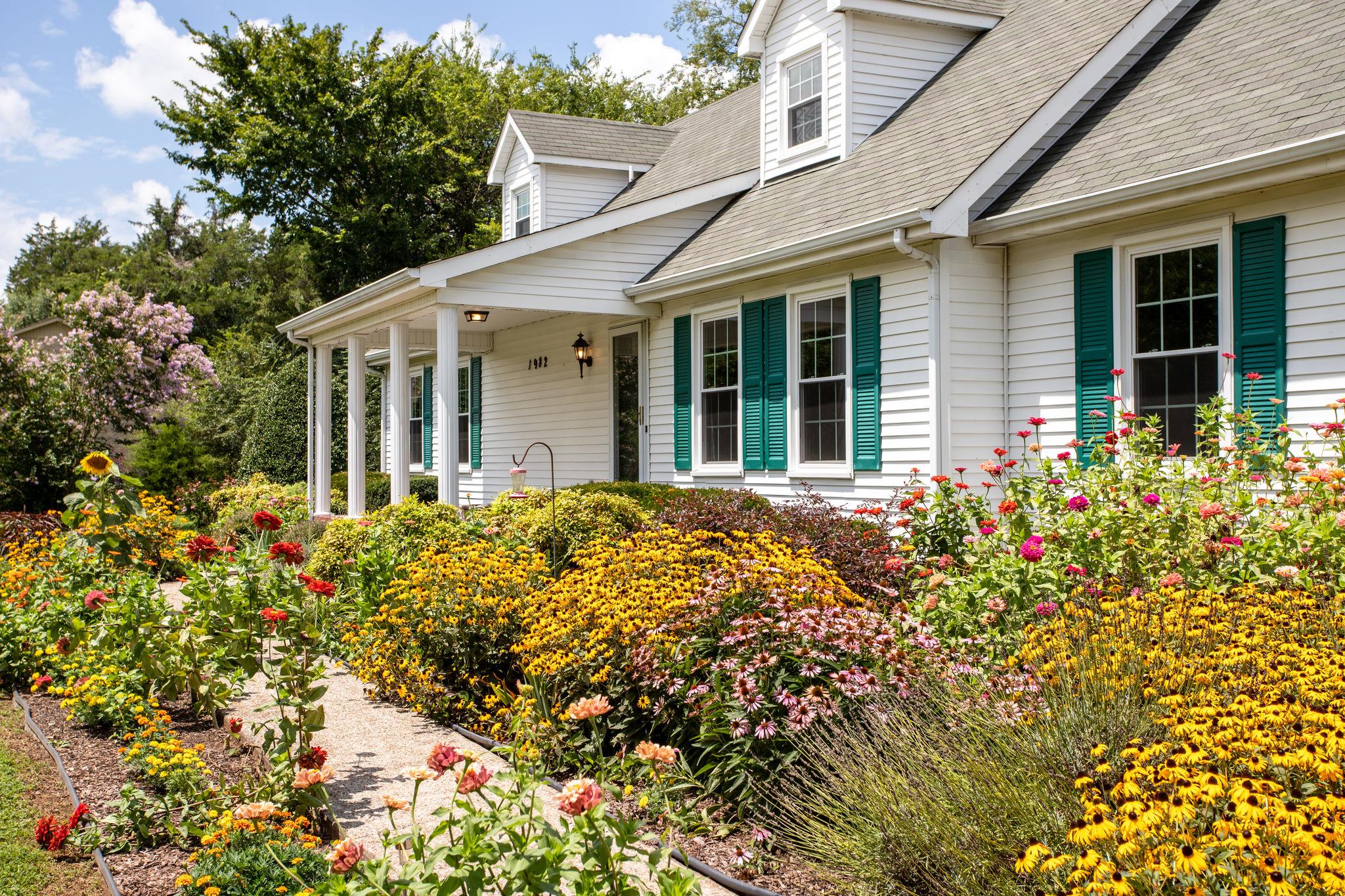 TONS of PRETTY landscaping, very easily maintained.