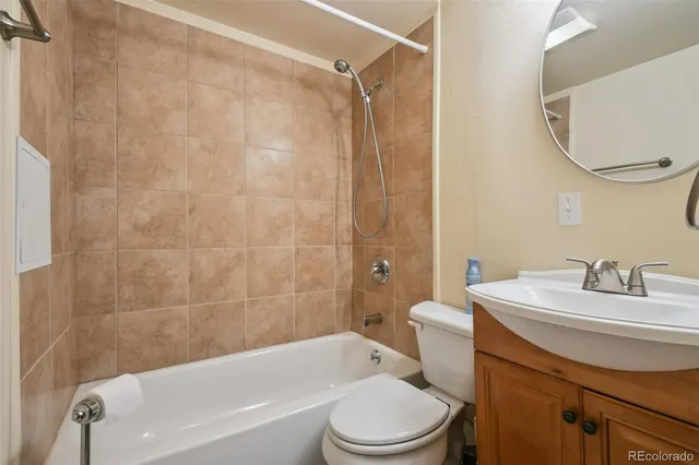 $2,895 | 22951 East Roxbury Drive, Unit B, Aurora, CO 80016