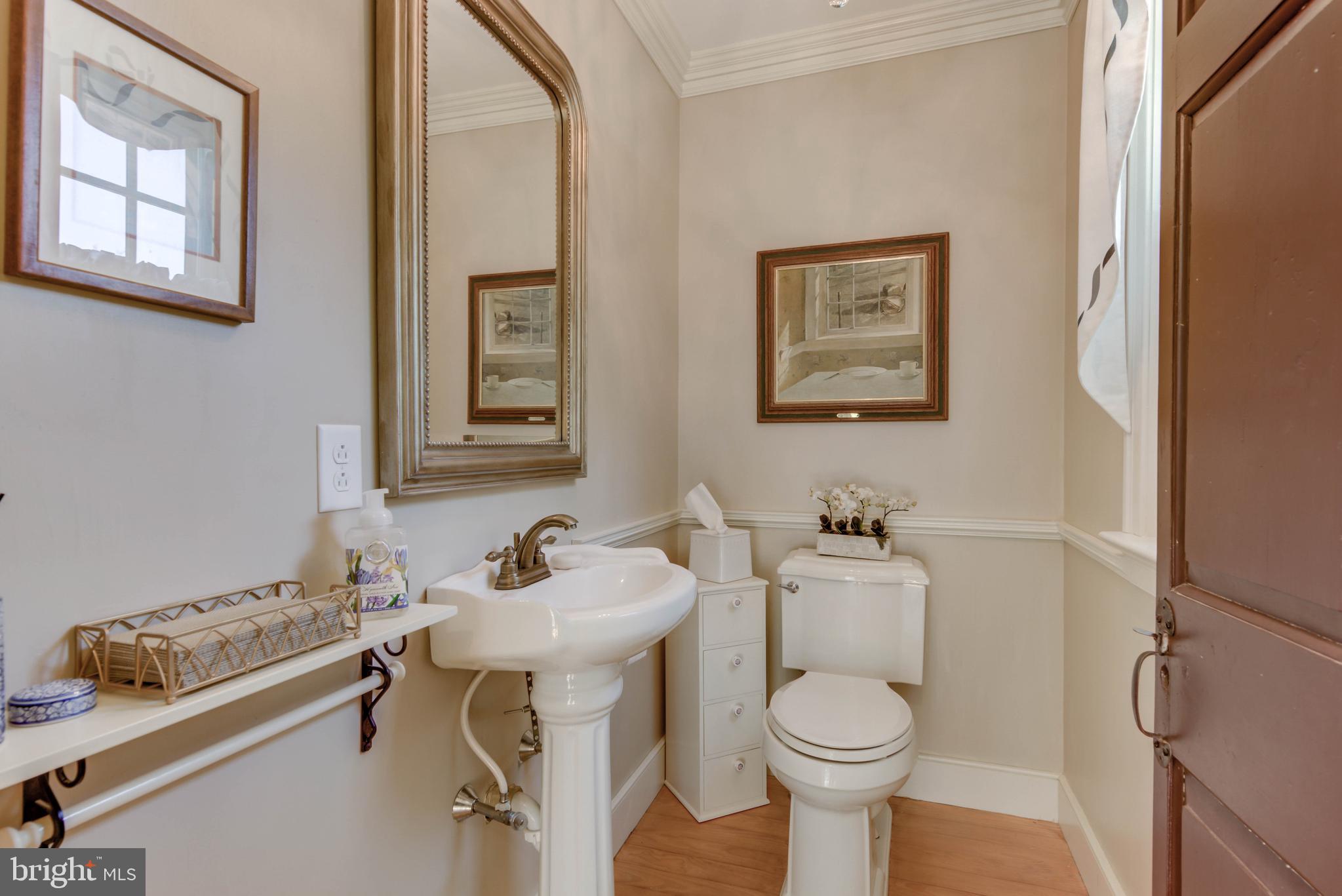 111 West Hillendale Road Kennett Square, PA 19348 - Photo 22 of 47 First Floor Powder Room