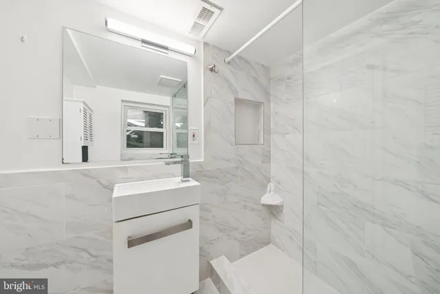 $4,500 | 1842 North Capitol Street Northwest, Washington, DC 20002