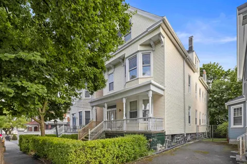 $3,200 | 11 Hudson Place, Unit 2, Weehawken, NJ 07086