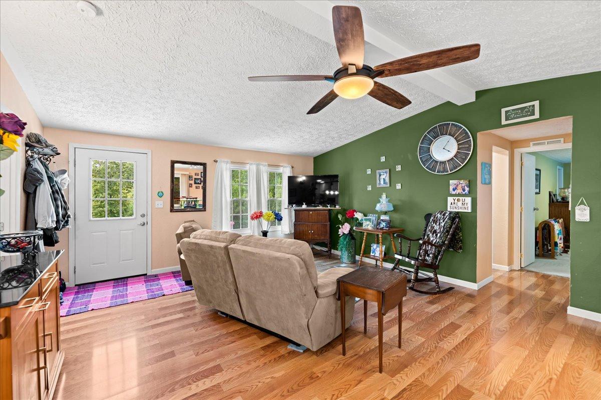 190 Rynes Road Decatur, TN 37322 - Photo 3 of 23 04-190-Rynes-Rd-Decatur-TN-4