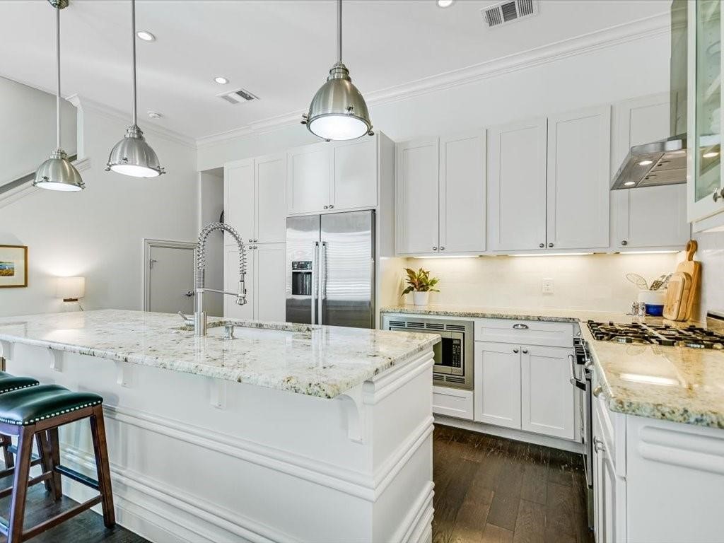 800 Rosedale Terrace, Unit B Austin, TX 78704 - Photo 10 of 40 Gallery Image 10