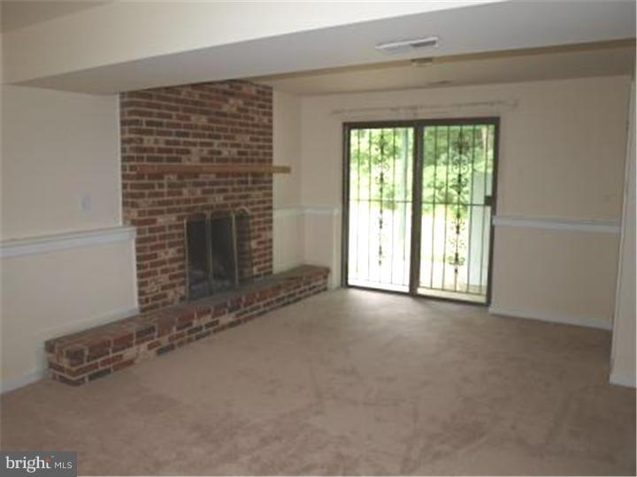 209 Forklanding Road Cinnaminson, NJ 08077 - Photo 3 of 12 Family Room
