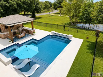 $740,000 | 6216 Breeze Point Drive, Gonzales, LA 70737