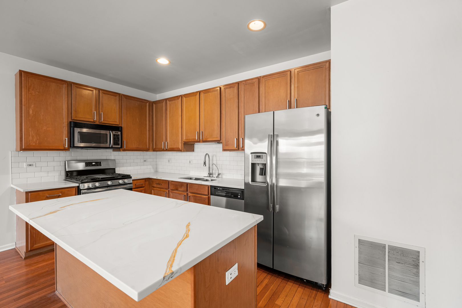 1414 South Halsted Street, Unit 2B Chicago, IL 60607 - Photo 7 of 31 Gallery Image 7