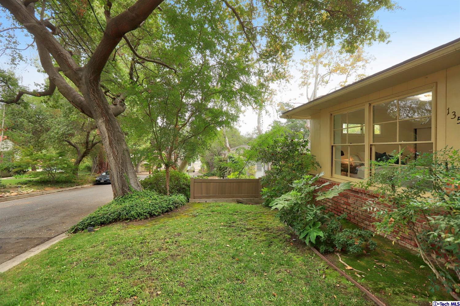 1350 Selvas Place Glendale, CA 91208 - Photo 28 of 30 front view of a house with a yard
