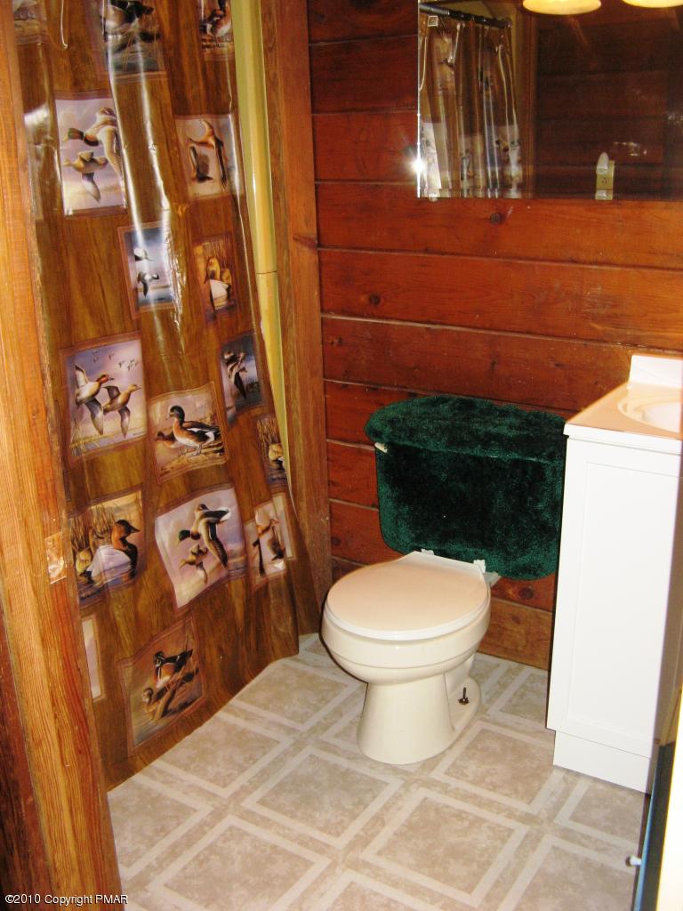 156 King Arthur Road Pocono Lake, PA 18347 - Photo 8 of 15 main bath