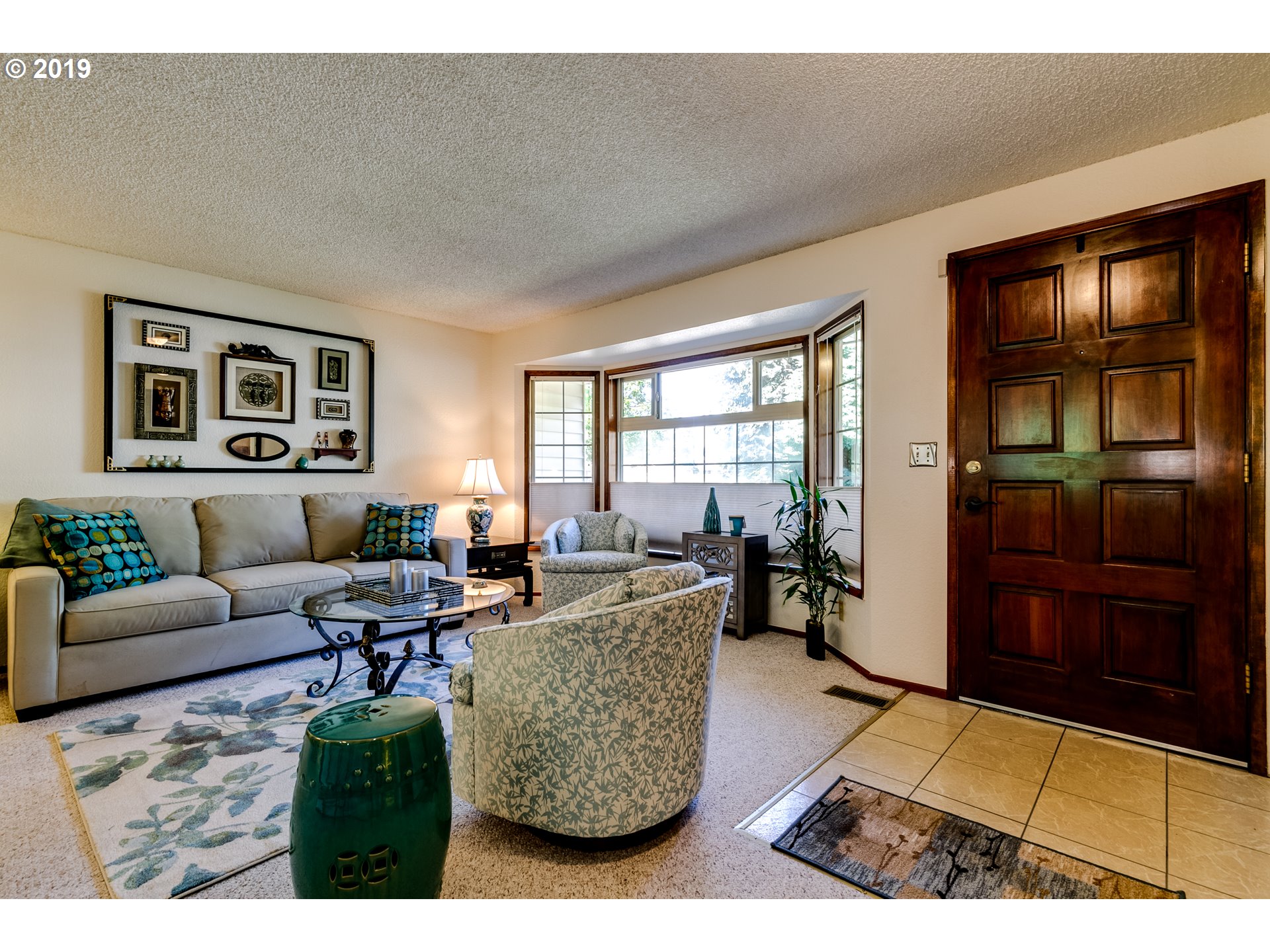 537 66th Street Springfield, OR 97478 - Photo 6 of 32 a living room with furniture and a window