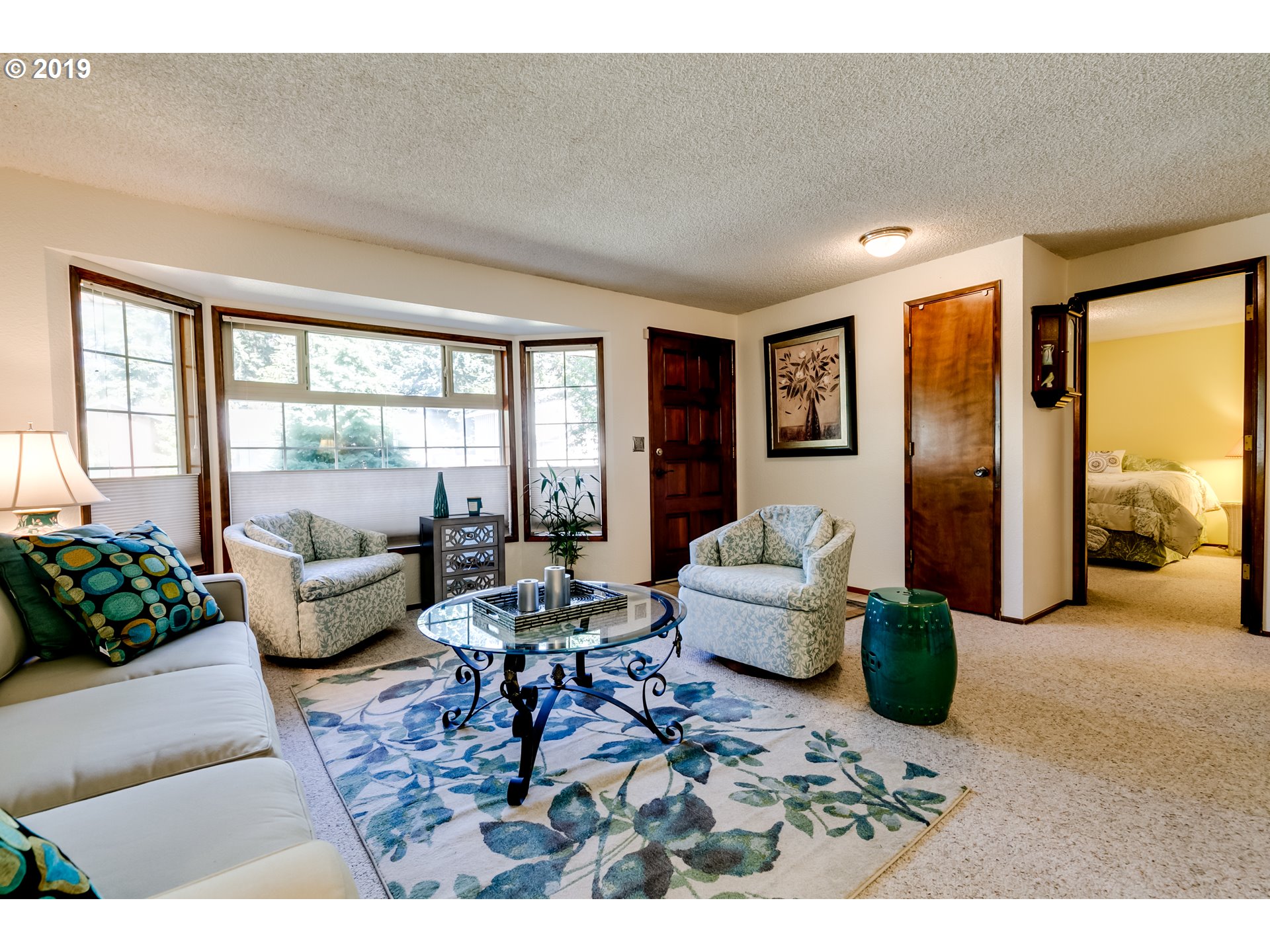 537 66th Street Springfield, OR 97478 - Photo 8 of 32 a living room with furniture and a large window
