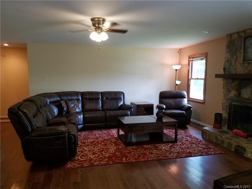 7138 Kidville Road Denver, NC 28037 - Photo 9 of 24 Gallery Image 9