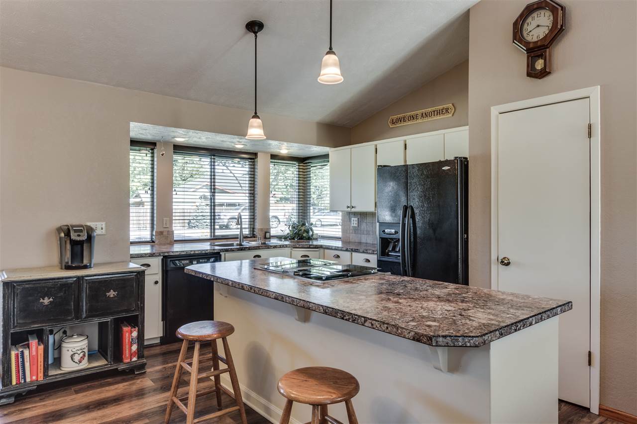 3227 South Robie Road Spokane, WA 99206 - Photo 8 of 22