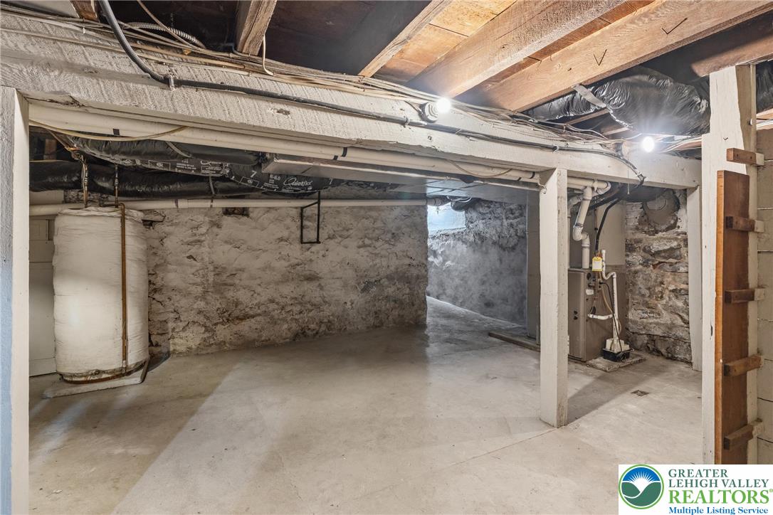 46 West Garrison Street Bethlehem, PA 18018 - Photo 22 of 39 a view of an empty room