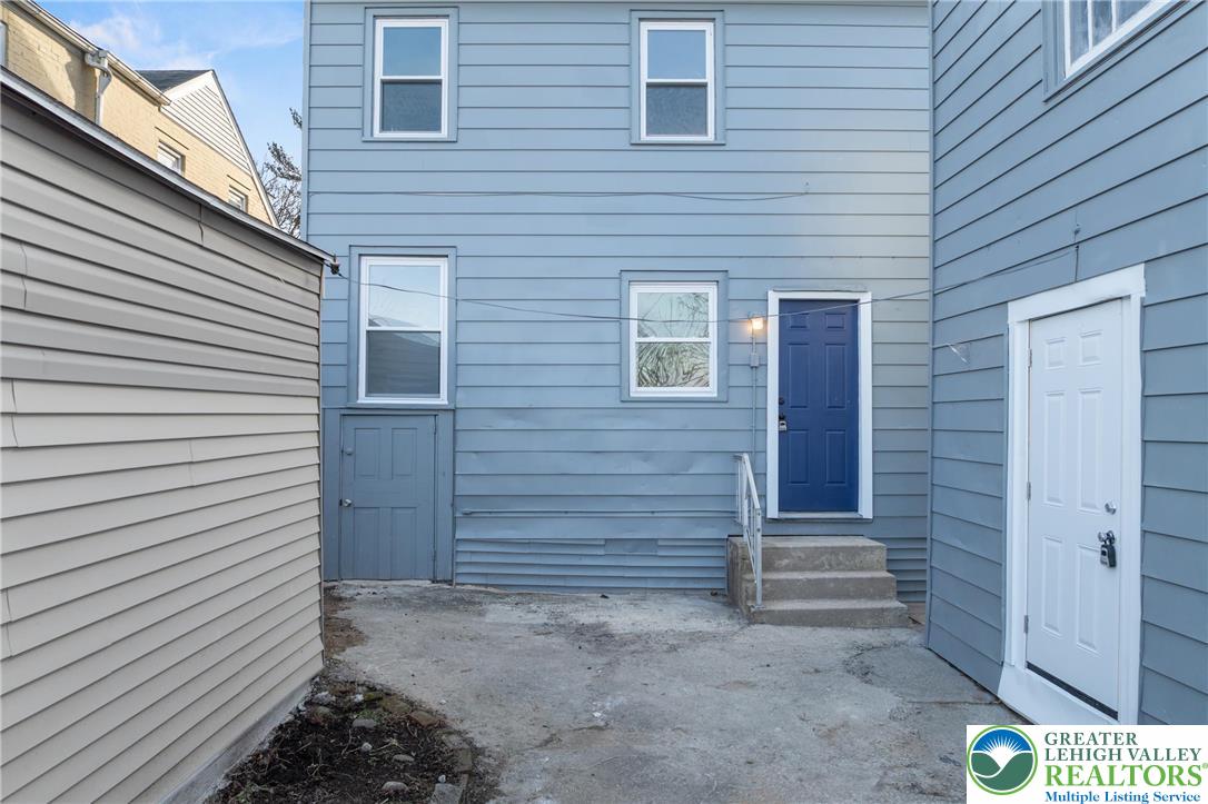 46 West Garrison Street Bethlehem, PA 18018 - Photo 28 of 39 a view of door