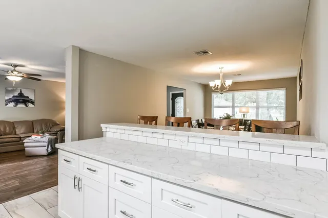 $2,150 | 5650 Ludington Drive, Houston, TX 77035