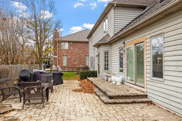 $1,135,000 | 1203 North Burning Bush Lane, Mount Prospect, IL 60056