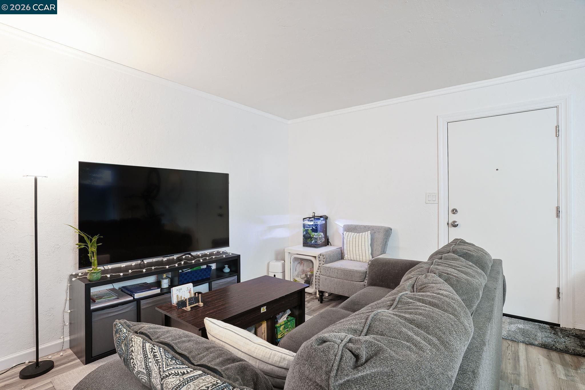 385 Camelback Road, Unit 7 Pleasant Hill, CA 94523 - Photo 4 of 19