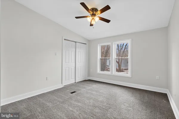 $150,000 | 921 Lakeview Drive, Green Lane, PA 18054