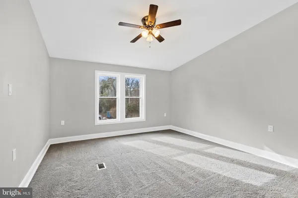 $150,000 | 921 Lakeview Drive, Green Lane, PA 18054