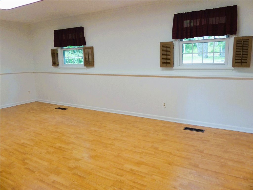 684 Marsh Road Pittsford, NY 14534 - Photo 21 of 32