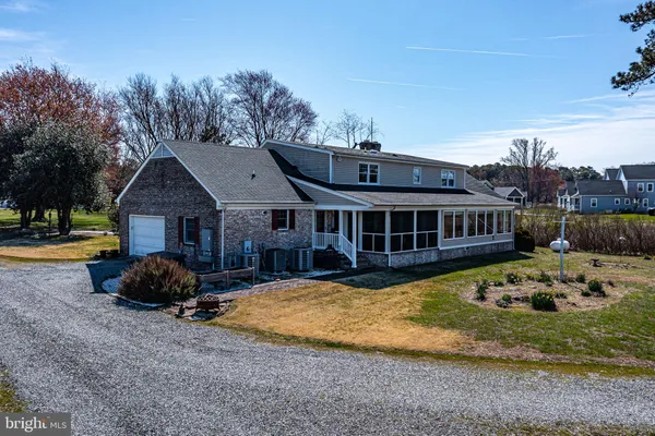 $950,000 | 864 Fleeton Road, Reedville, VA 22539