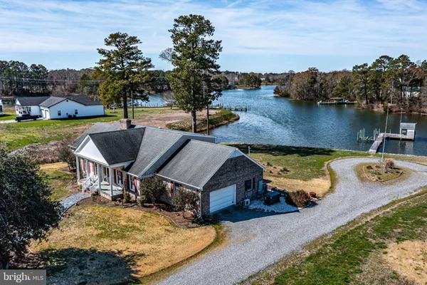 $950,000 | 864 Fleeton Road, Reedville, VA 22539