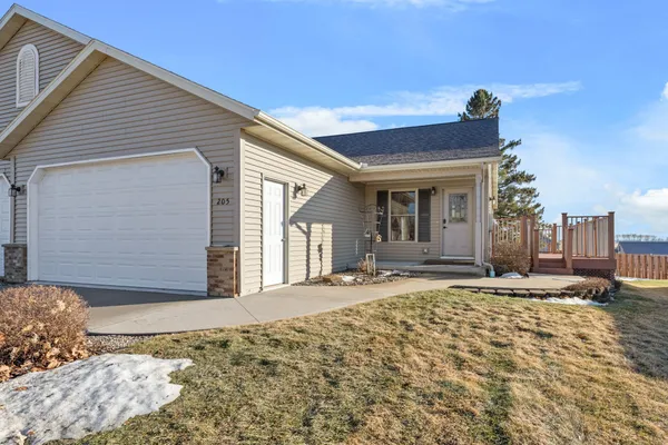 $290,000 | 205 Park Drive, Lewiston, MN 55952