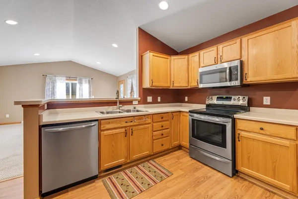 $290,000 | 205 Park Drive, Lewiston, MN 55952