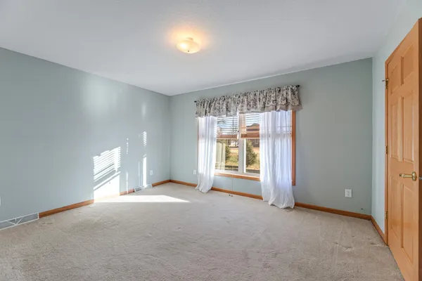 $290,000 | 205 Park Drive, Lewiston, MN 55952