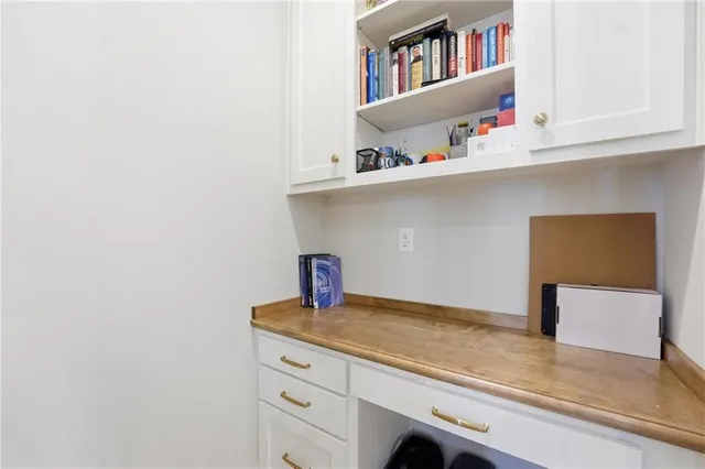 $599,000 | 19485 West 202nd St Spring Hill, Spring Hill, KS 66083