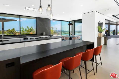 $23,500,000 | 8116 Laurel View Drive, Los Angeles, CA 90069